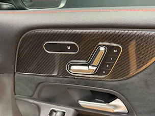 Mercedes-Benz GLB 220 d 4M - AMG / DISTRONIC / Rückfahrkamera / AHK / Memory