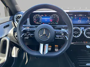 Mercedes-Benz A 180 7G-DCT