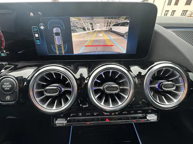 Mercedes-Benz GLA 180 7G-DCT