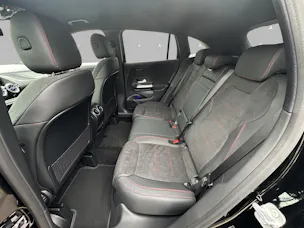 Mercedes-Benz GLA 180 7G-DCT