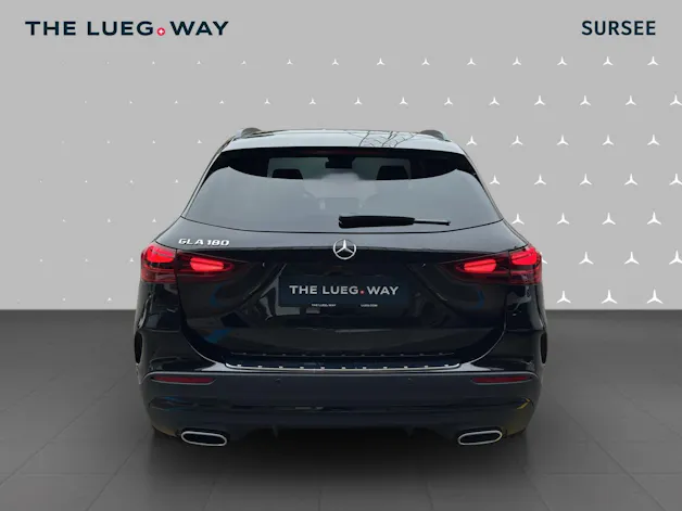 Mercedes-Benz GLA 180 7G-DCT