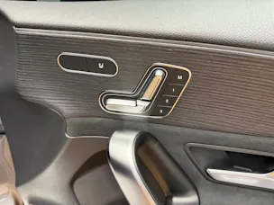 Mercedes-Benz A 250 4M - AMG / DISTRONIC / 360 Grad Kamera / Memory / MSI+