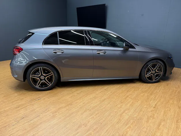 Mercedes-Benz A 250 4M - AMG / DISTRONIC / 360 Grad Kamera / Memory / MSI+