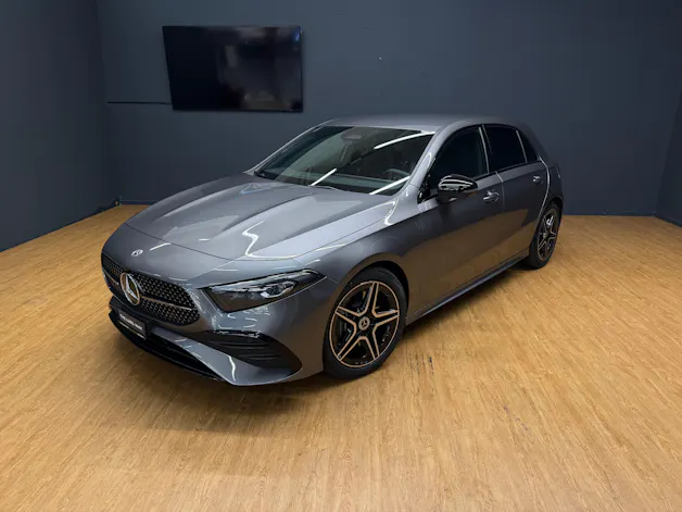 Mercedes-Benz A 250 4M - AMG / DISTRONIC / 360 Grad Kamera / Memory / MSI+
