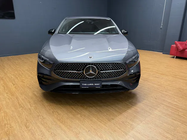 Mercedes-Benz A 250 4M - AMG / DISTRONIC / 360 Grad Kamera / Memory / MSI+