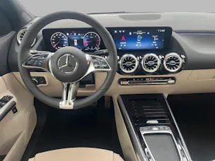 Mercedes-Benz GLA 220d 4Matic 8G-DCTSwiss Star