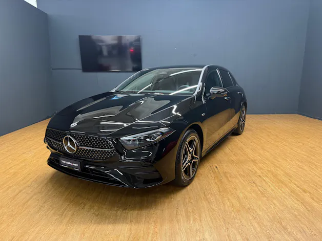 Mercedes-Benz A 250 e EQ Star / DISTRONIC / 360 Grad Kamera / Multibeam LED / Spiegel-Paket