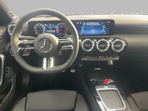 Mercedes-Benz CLA Shooting Brake 200 7G-DCT