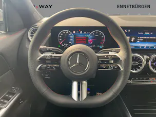 Mercedes-Benz GLA 200 7G-DCT