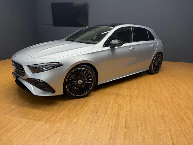 Mercedes-Benz A 220 4M - AMG / DISTRONIC / 360 Grad Kamera / Leder-Paket / Winter-Paket / Night-Paket