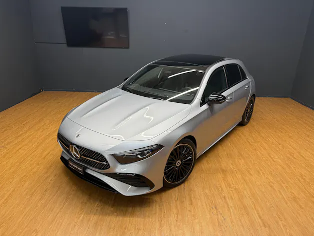 Mercedes-Benz A 220 4M - AMG / DISTRONIC / 360 Grad Kamera / Leder-Paket / Winter-Paket / Night-Paket