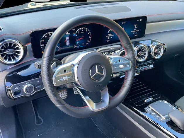 Mercedes-Benz CLA Shooting Brake 250 4Matic 7G-DCT AMG Line