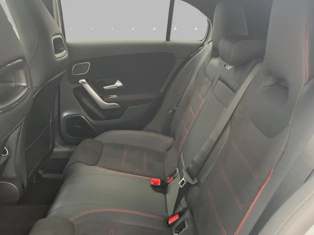 Mercedes-Benz A 200 7G-DCT