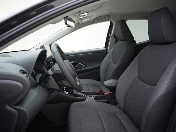 Vehicle image 7