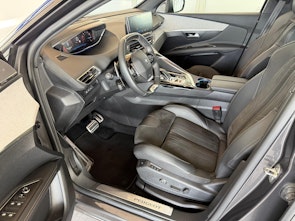 Vehicle image PEUGEOT 3008 1.2 PureTech GT Pack