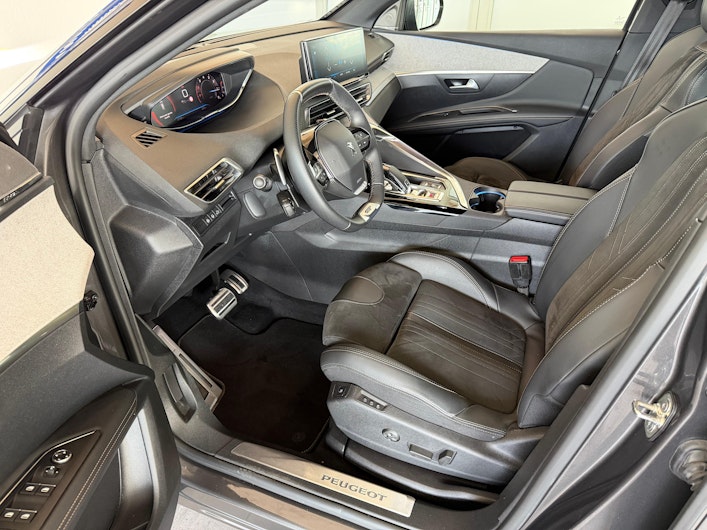 Vehicle image PEUGEOT 3008