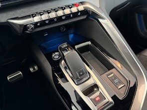 Vehicle image PEUGEOT 3008 1.2 PureTech GT Pack