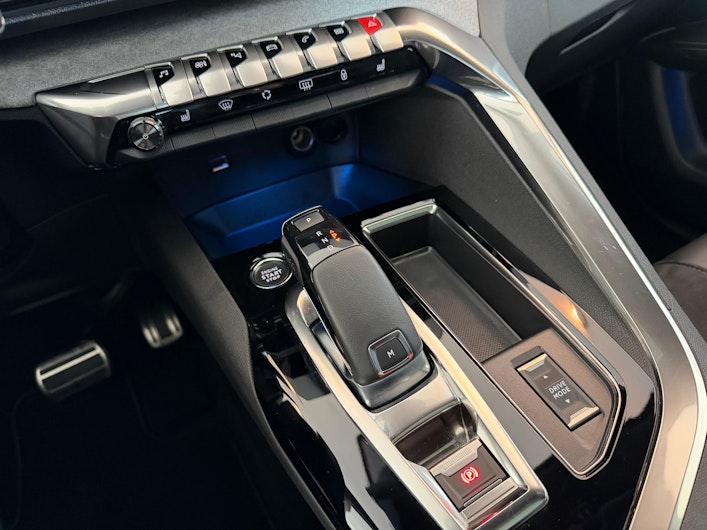 Vehicle image PEUGEOT 3008