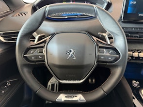 Vehicle image PEUGEOT 3008 1.2 PureTech GT Pack