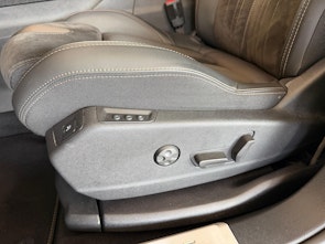 Vehicle image PEUGEOT 3008 1.2 PureTech GT Pack