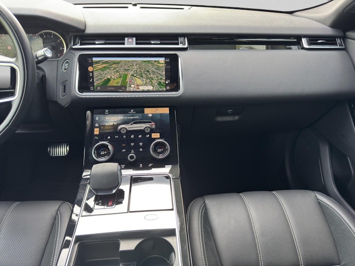 Vehicle image LAND ROVER RANGE ROVER VELAR
