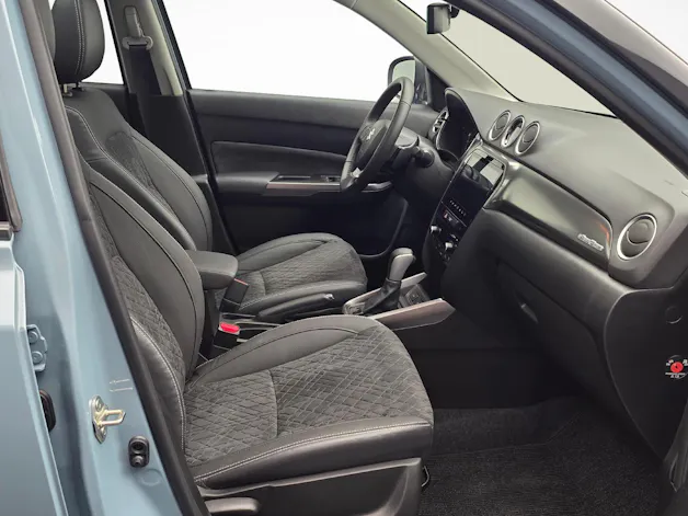 Suzuki Vitara 1.4 T Compact Top Hybrid 4x4