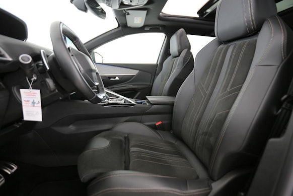 PEUGEOT 5008 1.2 PureTech GT Pack 2