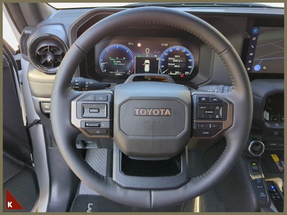 Vehicle image 9 Vehicle image 9