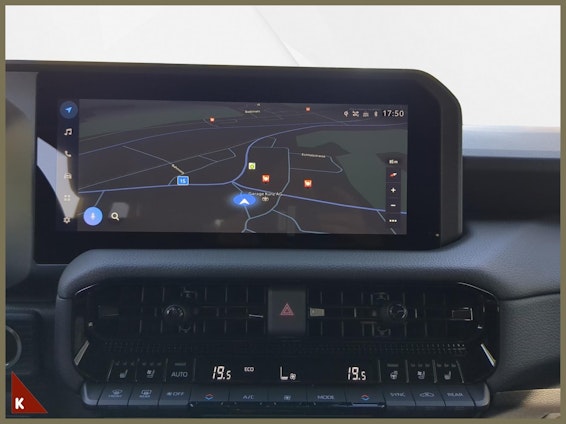 Vehicle image 15 Vehicle image 15