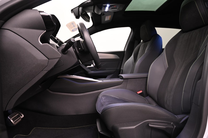 Vehicle image PEUGEOT 408