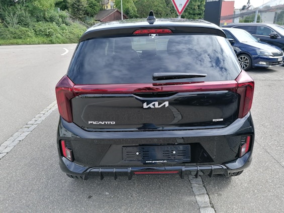 Vehicle image 4 Vehicle image 4