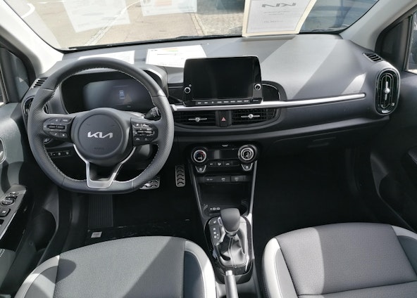 Vehicle image 5 Vehicle image 5