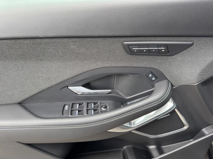 Vehicle image JAGUAR E-PACE