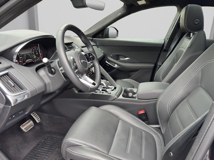 Vehicle image JAGUAR E-PACE