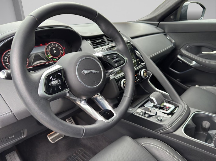 Vehicle image JAGUAR E-PACE