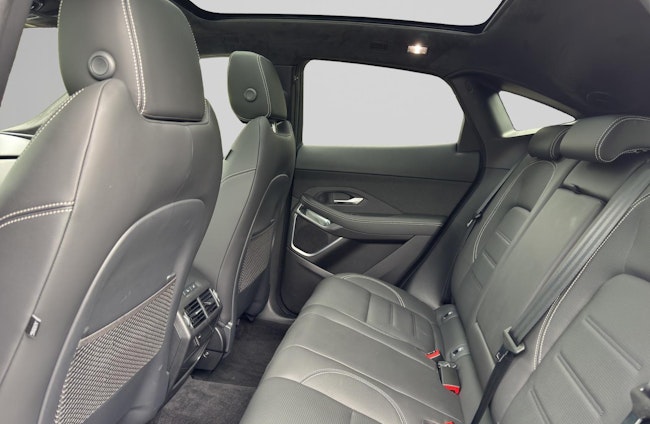 Vehicle image 10 Vehicle image 10