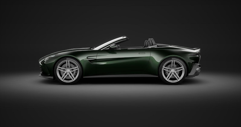 Vehicle image ASTON MARTIN V12 Vantage