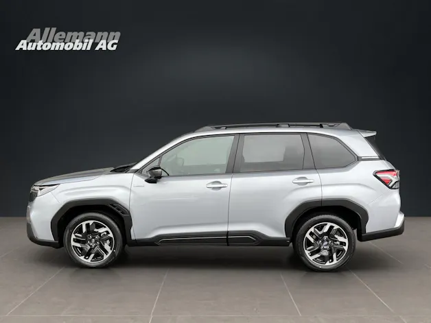 Subaru Forester Station 2.0i e-Boxer Swiss Plus