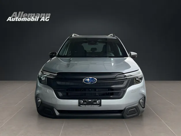 Subaru Forester Station 2.0i e-Boxer Swiss Plus