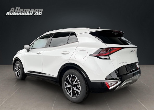 Vehicle image 3 Vehicle image 3