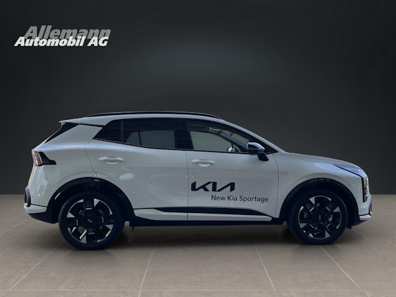 Vehicle image 6 Vehicle image 6