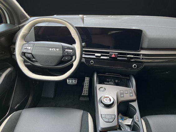 Vehicle image 11 Vehicle image 11