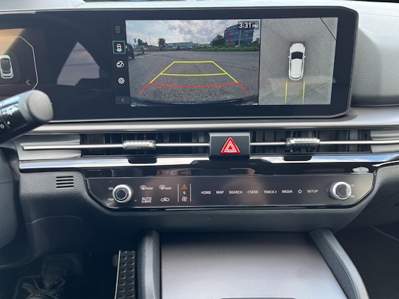 Vehicle image 10 Vehicle image 10