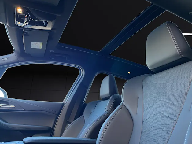 BMW 230e xDrive paddles Active Tourer