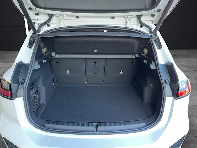 BMW 230e xDrive paddles Active Tourer