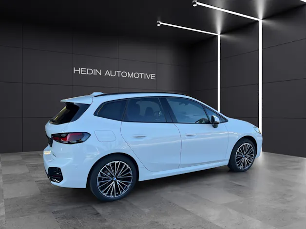 BMW 230e xDrive paddles Active Tourer