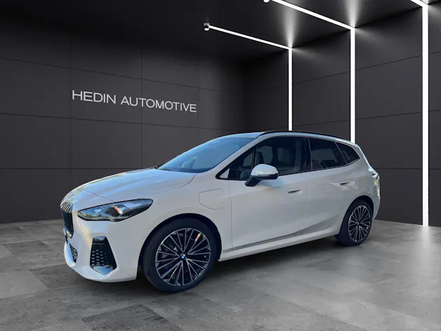 BMW 230e xDrive paddles Active Tourer