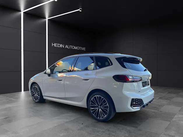 BMW 230e xDrive paddles Active Tourer