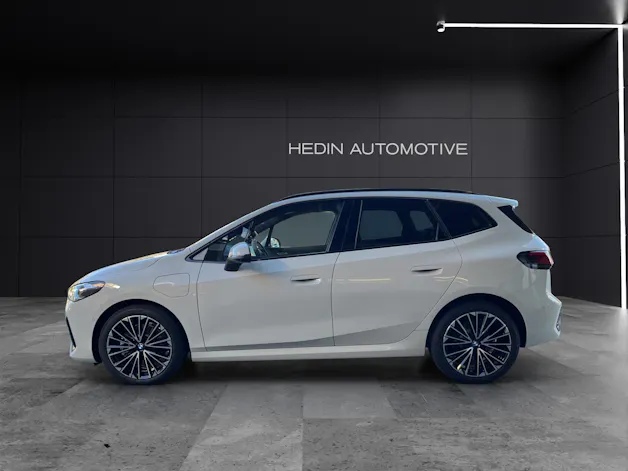 BMW 230e xDrive paddles Active Tourer