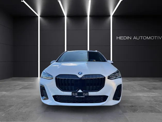 BMW 230e xDrive paddles Active Tourer